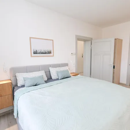 Weinquartier Gruene 112 Qm 3sz Terrasse Parken * Naumbourg