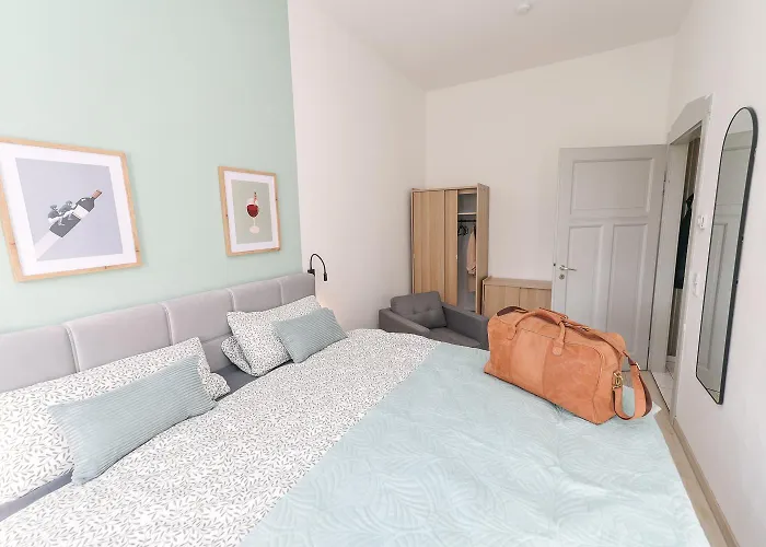 Appartement Weinquartier Gruene 112 Qm 3sz Terrasse Parken Naumbourg